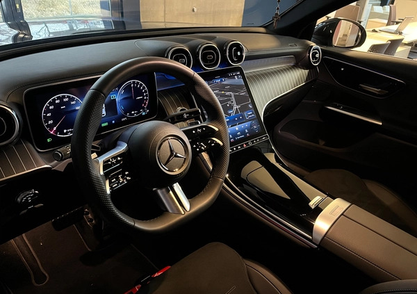 Mercedes-Benz GLC cena 349900 przebieg: 9900, rok produkcji 2023 z Gdańsk małe 326